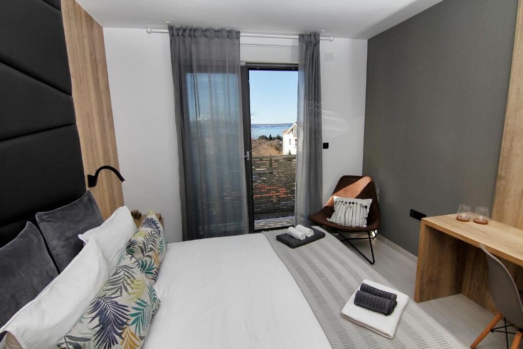 Double Room with Balcony and Sea View